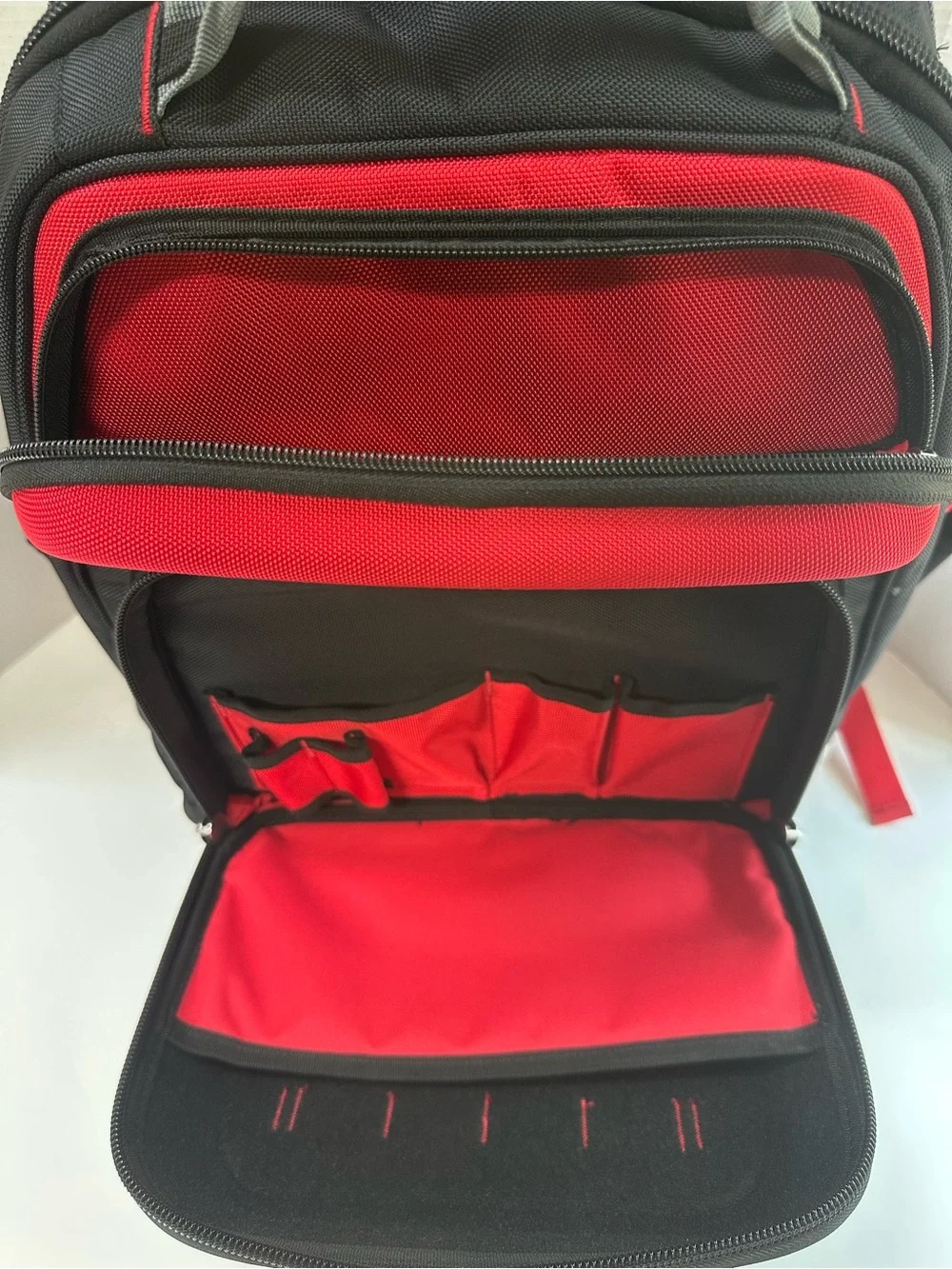 Milwaukee Ultimate Jobsite Backpack 15 in. Like New